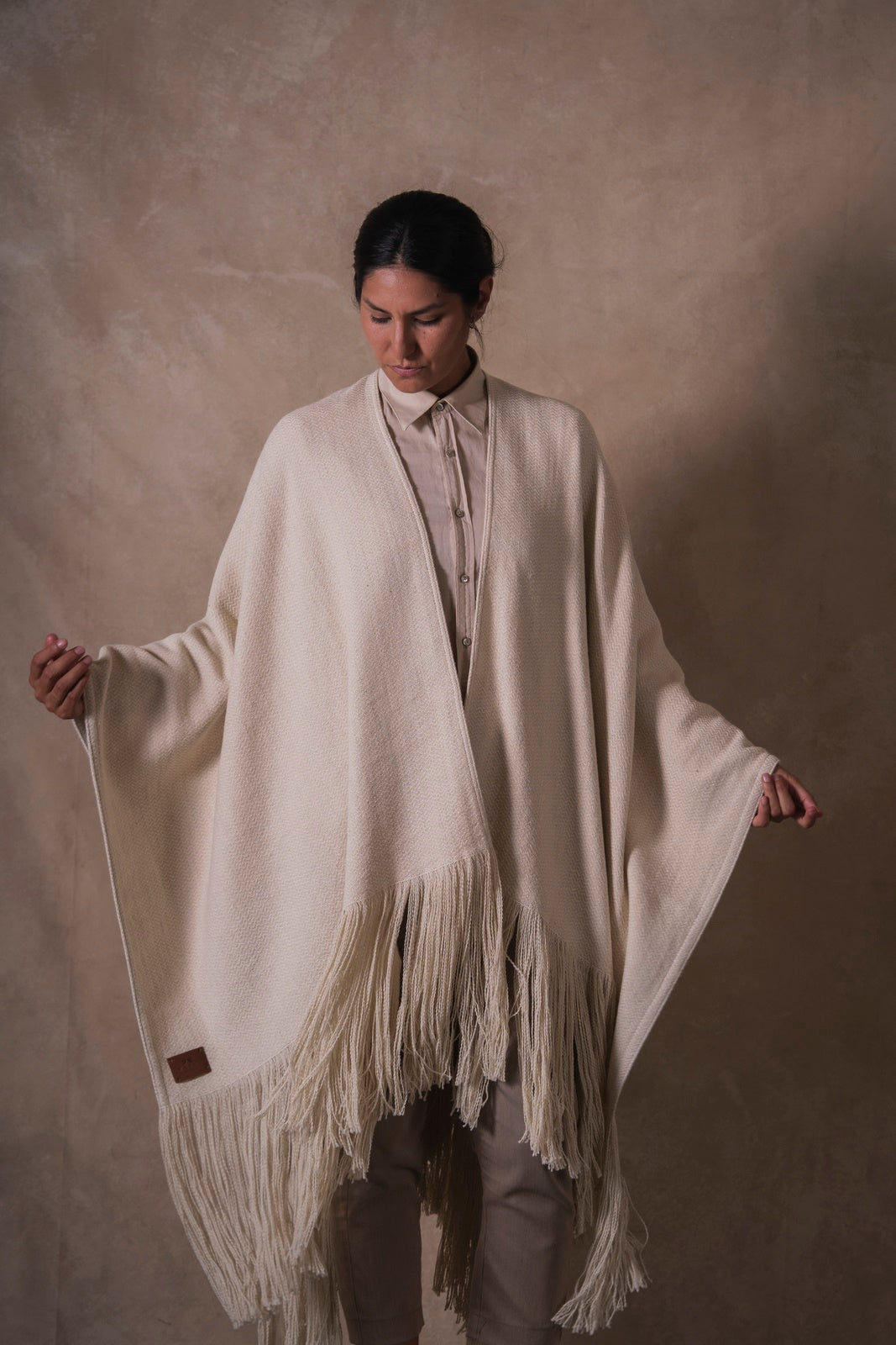 Ruana de algodón, llama y oveja (Espigado)